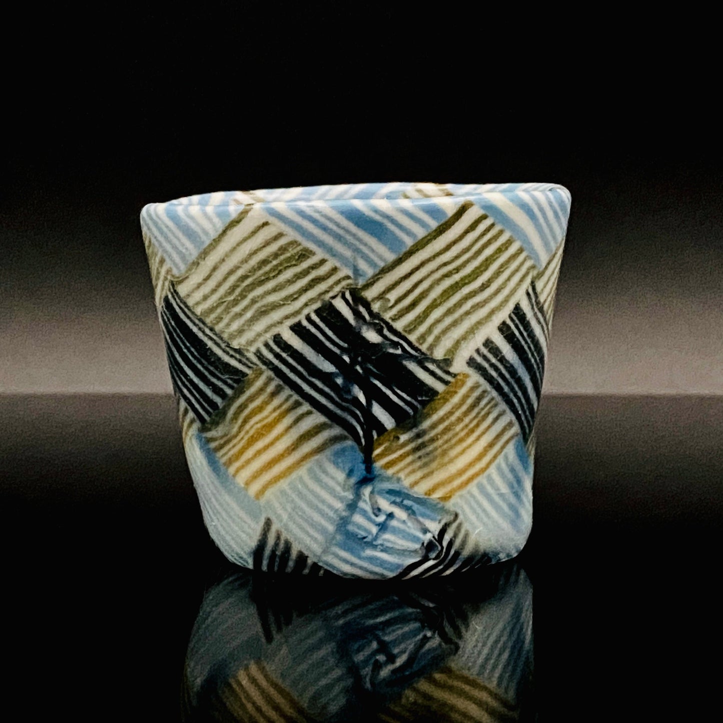 内田 泰秀 晩年成熟期の傑作、失われた幻の技法「表裏貫通錦練上手」陶製ショットグラス