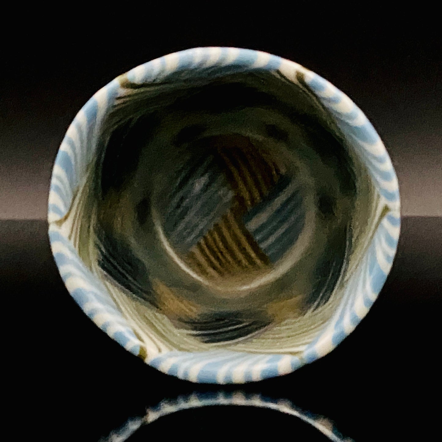 内田 泰秀 晩年成熟期の傑作、失われた幻の技法「表裏貫通錦練上手」陶製ショットグラス #168