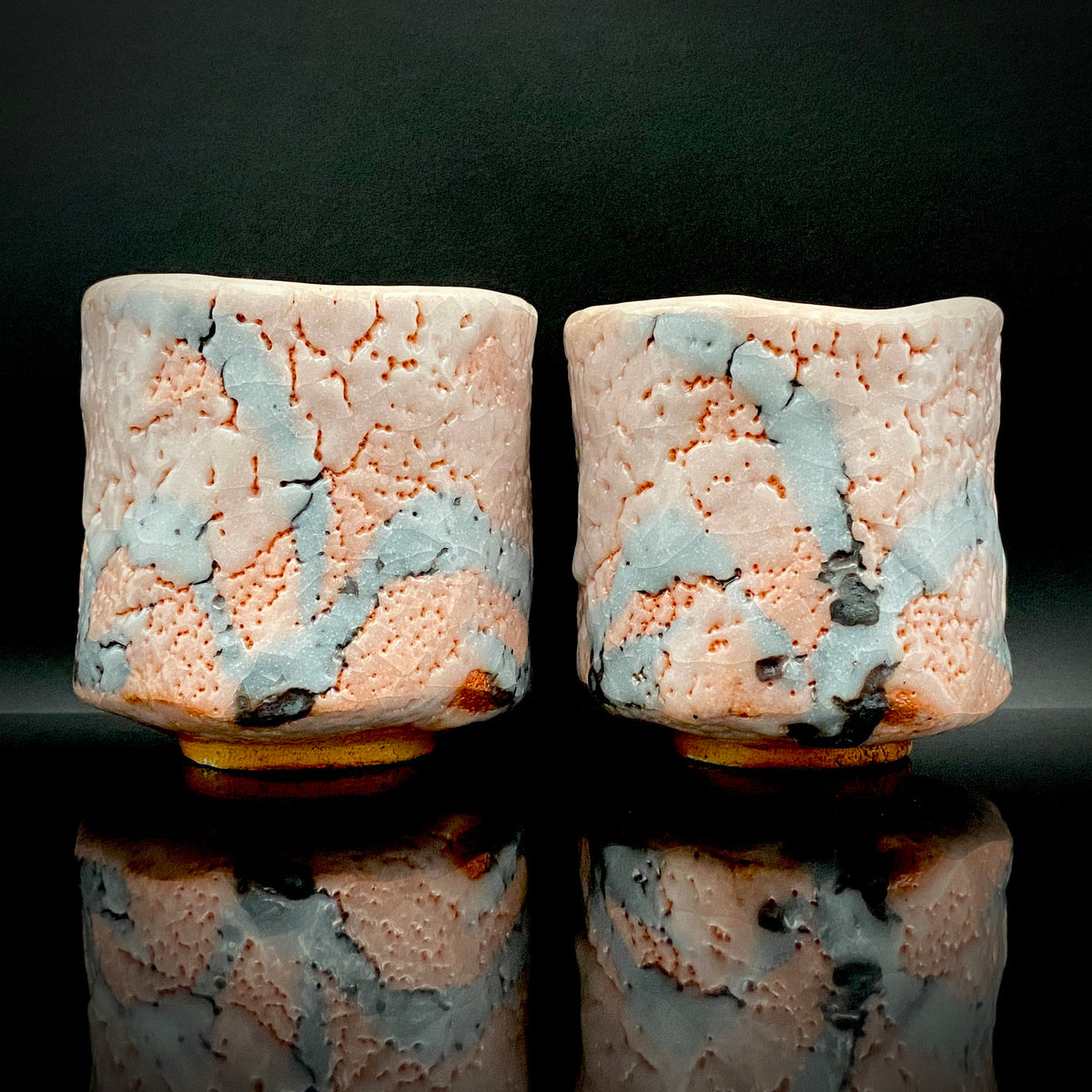Japan Flower Vase and Tea Utensil Art Exhibition, Prize in the Minister of Education Division | Mino, Takaneyama-shita Kiln | Ichiyo Nakajima | Shino Meoto Yunomi (Pair of Teacups) | Japanese-Style Rocks Glasses #316