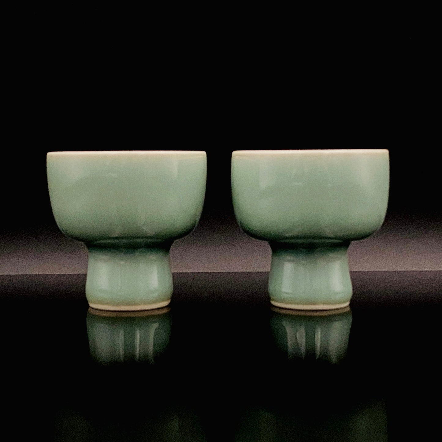 松本 為佐視 作 青磁酒杯 2点セット 汝窯の再定義・レイリー散乱によるエメラルドグリーンの極致
