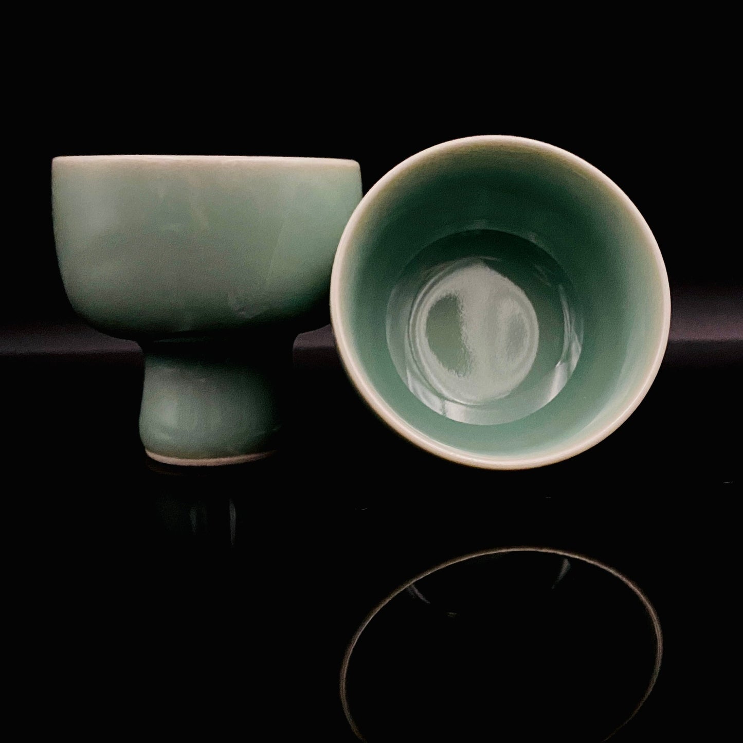 松本 為佐視 作 青磁酒杯 2点セット 汝窯の再定義・レイリー散乱によるエメラルドグリーンの極致