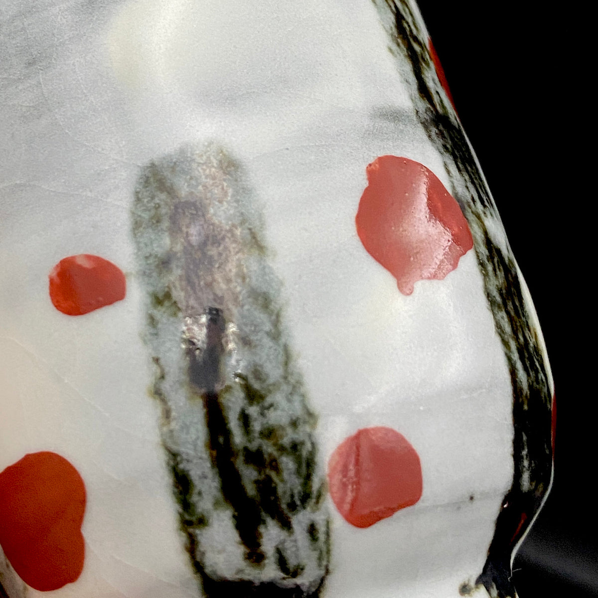 Kenji Kato, Recipient of the Gifu Prefecture Arts and Culture Honor and the Turkish Government’s Osman Hamdi Art Award, Shinsho Kiln, Pair of Yunomi Cups with Iron Glaze and Red Enamel Decoration (Tetsuyu Akasai Kumi-Yunomi) #468