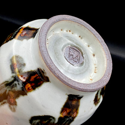 Kenji Kato, Recipient of the Gifu Prefecture Arts and Culture Honor and the Turkish Government’s Osman Hamdi Art Award, Shinsho Kiln, Pair of Yunomi Cups with Iron Glaze and Red Enamel Decoration (Tetsuyu Akasai Kumi-Yunomi) #468