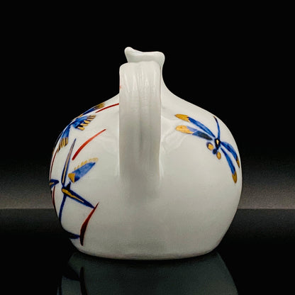 牧勇吉（Maki Yukichi）杰作 青花金彩蜻蛉花纹水注 掌心大小的洋酒用滴水器 #175