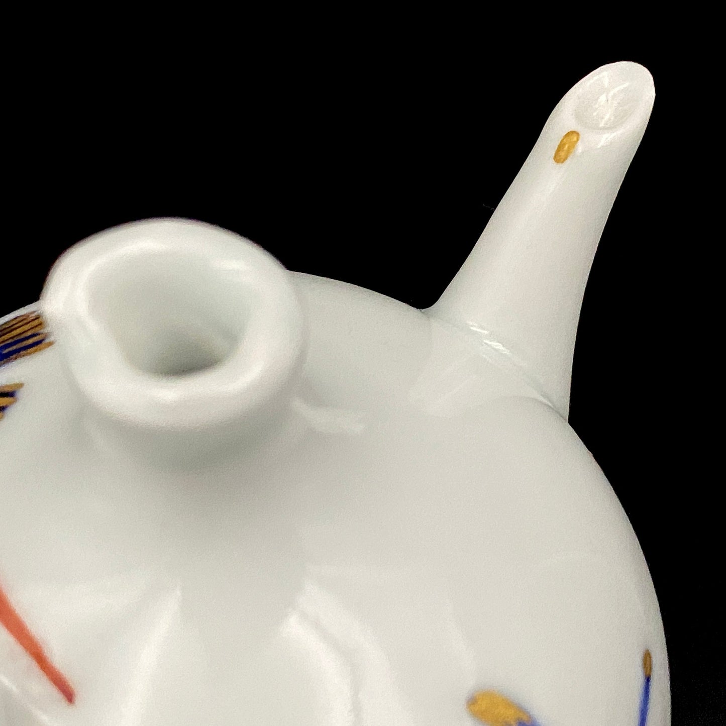 牧勇吉（Maki Yukichi）杰作 青花金彩蜻蛉花纹水注 掌心大小的洋酒用滴水器 #175