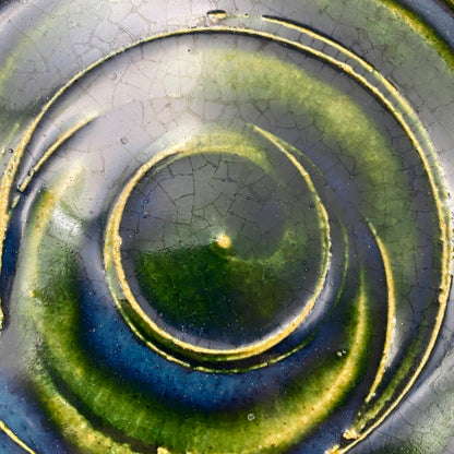 Houston (USA) | Member of the Kokugakai | Mashiko Potter and Pupil of Tatsuzo Shimaoka | Ken Matsuzaki | Plate with Swirl Pattern in Green and Blue Glazes | Dish for Snacks #477