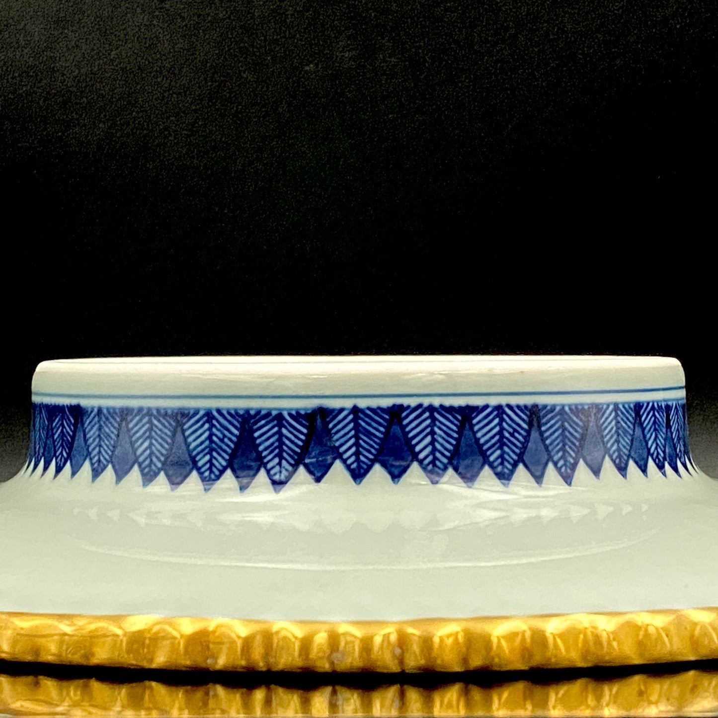 林九郎 作 金襴手染錦 大灰皿 古伊万里様式の再興 波佐見焼の至宝 #176