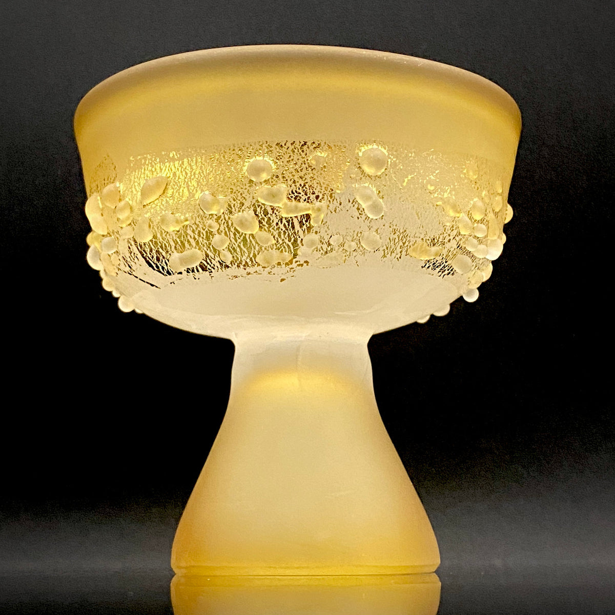 Aomori Prefecture Art and Culture Award Recipient, Tsugaru Vidro, Hokuyo Glass, Kaoru Okawa: Frosted Glass Stem Cup (Bajohai) with Gold-Tone Foil and Applied Glass Beads #471