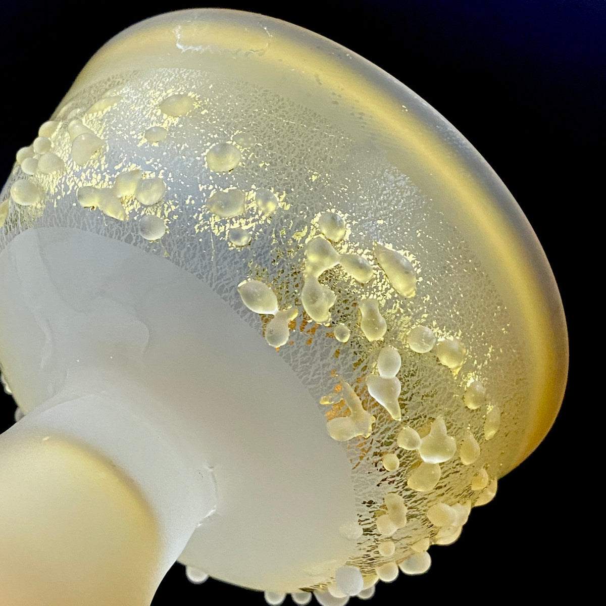 Aomori Prefecture Art and Culture Award Recipient, Tsugaru Vidro, Hokuyo Glass, Kaoru Okawa: Frosted Glass Stem Cup (Bajohai) with Gold-Tone Foil and Applied Glass Beads #471