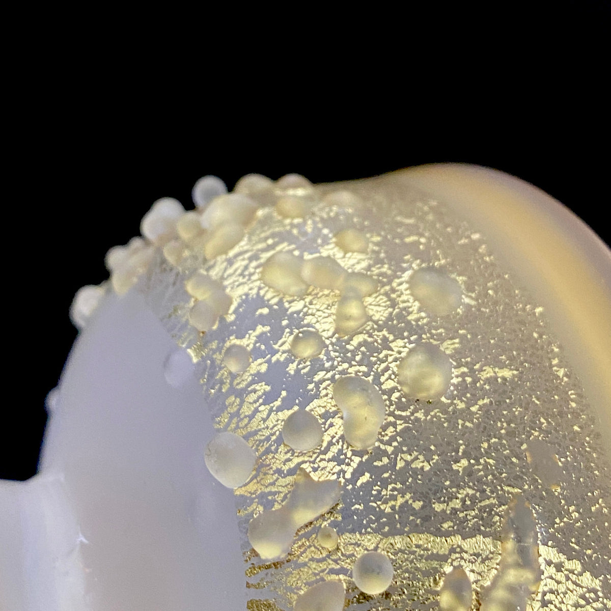 Aomori Prefecture Art and Culture Award Recipient, Tsugaru Vidro, Hokuyo Glass, Kaoru Okawa: Frosted Glass Stem Cup (Bajohai) with Gold-Tone Foil and Applied Glass Beads #471