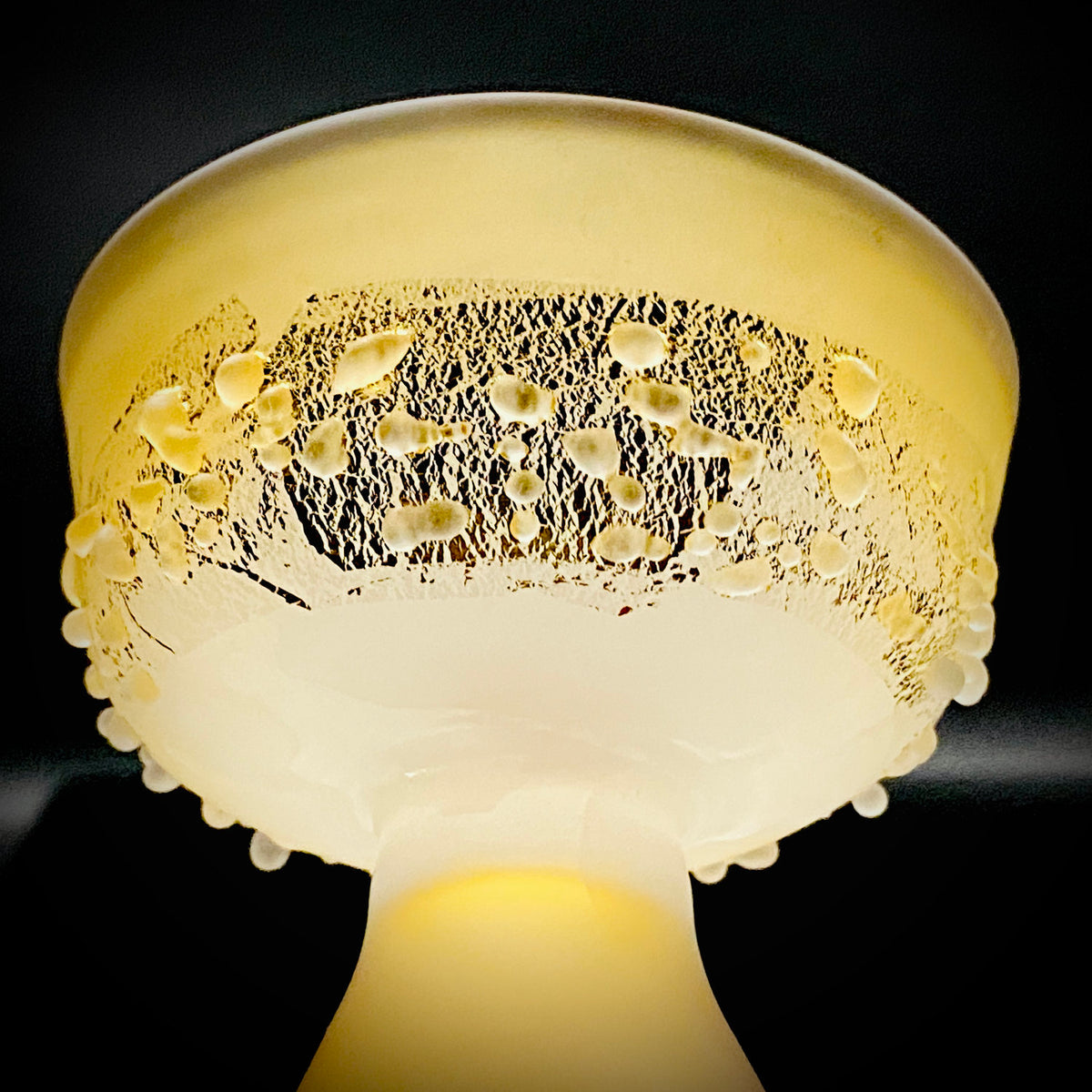 Aomori Prefecture Art and Culture Award Recipient, Tsugaru Vidro, Hokuyo Glass, Kaoru Okawa: Frosted Glass Stem Cup (Bajohai) with Gold-Tone Foil and Applied Glass Beads #471