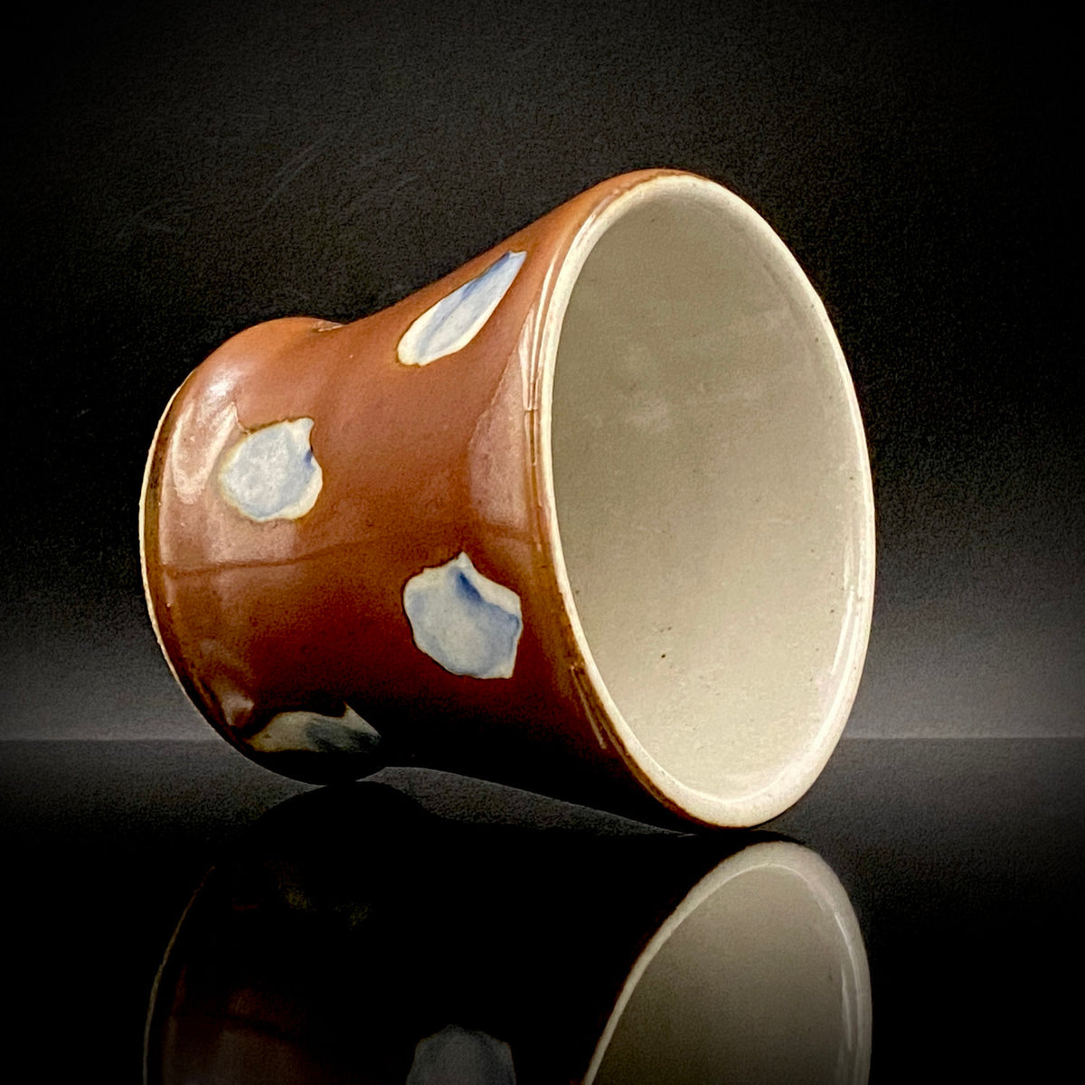 Third Generation of the Mashiko Kiln, Grandson of Ichirō Kimura: Sakazuki Sake Cup by Mitsuyoshi Kimura, Red-Brown Glaze with White and Blue Mottled Pattern, Japanese-Style Shot Glass, Artist with Permanent Display at Matsuzakaya Ginza #475