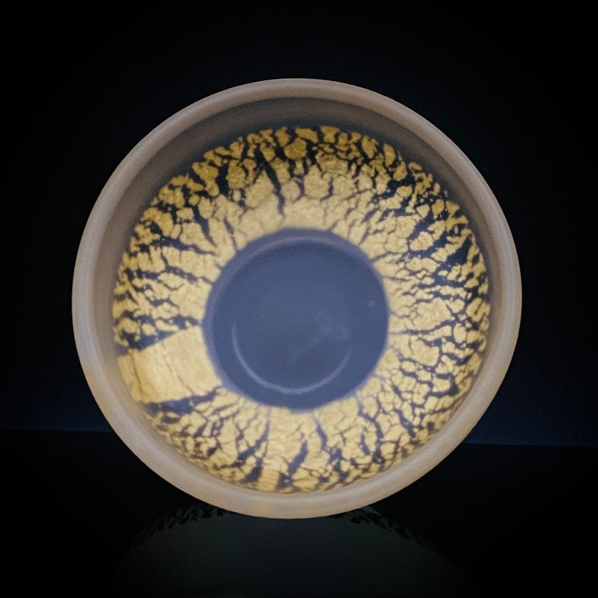 国立工芸館・横浜美術館収蔵作家 藤田 潤 作 手吹 金色箔 艶消し硝子 盃 国際ガラス展・金沢金賞 日本ガラス工芸協会元理事長 #483
