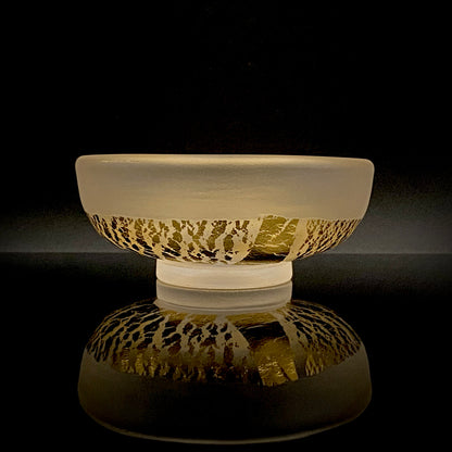 国立工芸館・横浜美術館収蔵作家 藤田 潤 作 手吹 金色箔 艶消し硝子 盃 国際ガラス展・金沢金賞 日本ガラス工芸協会元理事長 #483