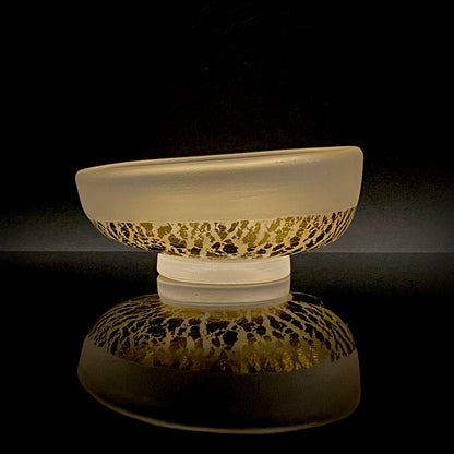 国立工芸館・横浜美術館収蔵作家 藤田 潤 作 手吹 金色箔 艶消し硝子 盃 国際ガラス展・金沢金賞 日本ガラス工芸協会元理事長 #483
