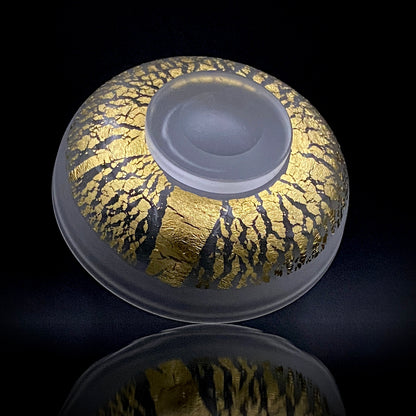 国立工芸館・横浜美術館収蔵作家 藤田 潤 作 手吹 金色箔 艶消し硝子 盃 国際ガラス展・金沢金賞 日本ガラス工芸協会元理事長 #483