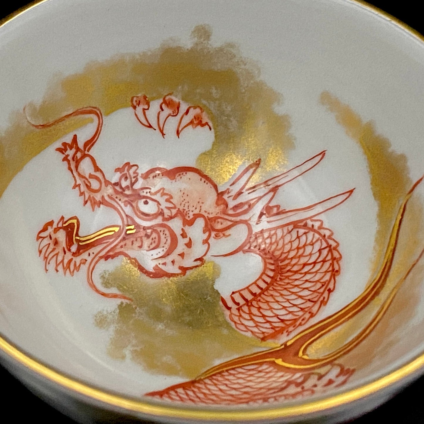 山本芳岳（Yamamoto Hogaku）最上位作 九谷烧 赤绘细描 金彩赤绘 升龙文 清酒杯 酒器 皇室献礼作家 #192