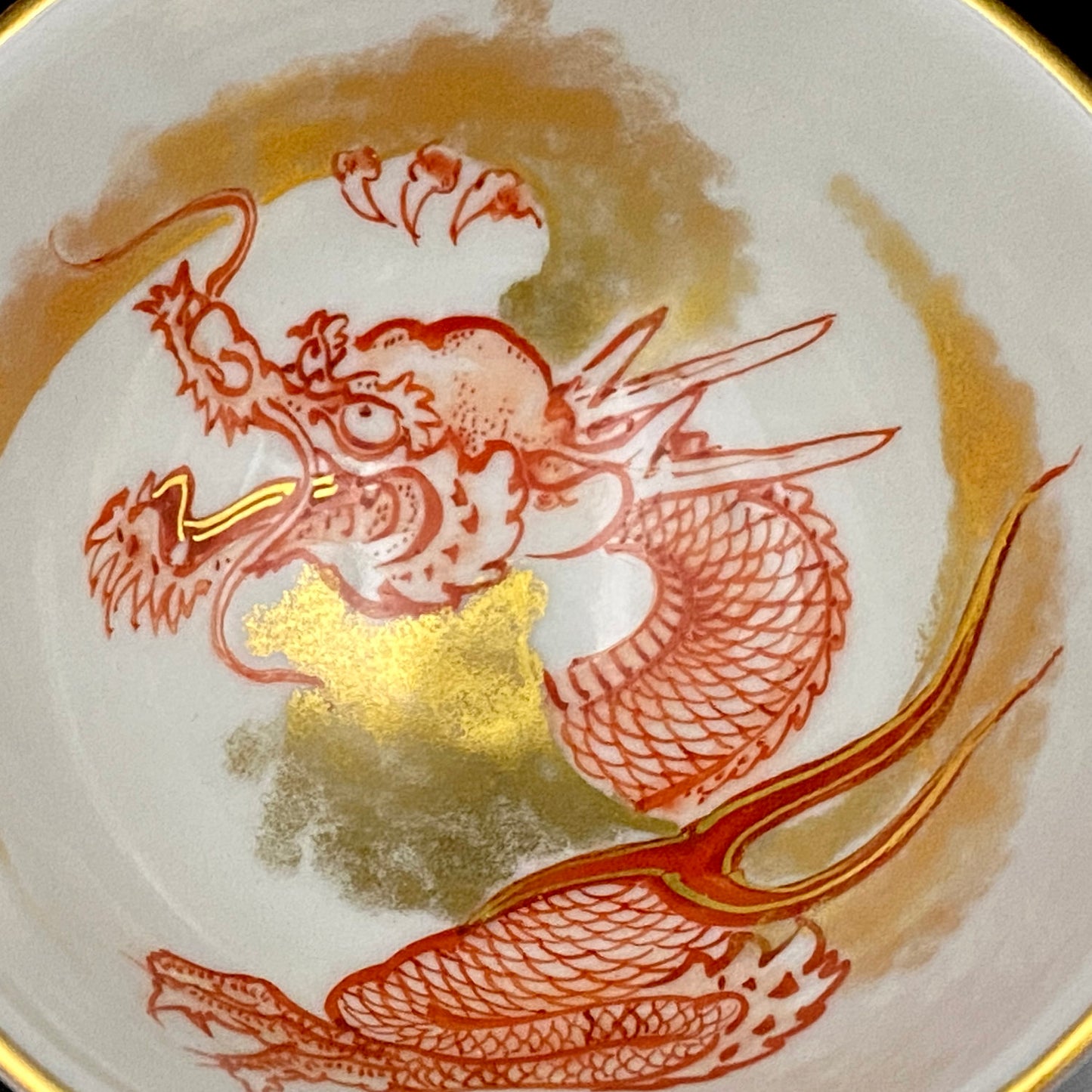 山本芳岳（Yamamoto Hogaku）最上位作 九谷烧 赤绘细描 金彩赤绘 升龙文 清酒杯 酒器 皇室献礼作家 #192