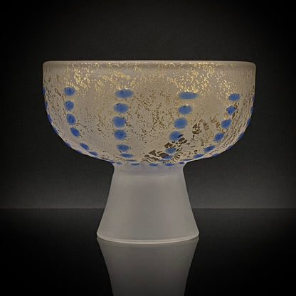 青森県芸術文化報奨受賞 津軽びいどろ 北洋硝子 大川 薫 作 金色箔 青玉文 艶消し乳白硝子 馬上盃 訳あり #485