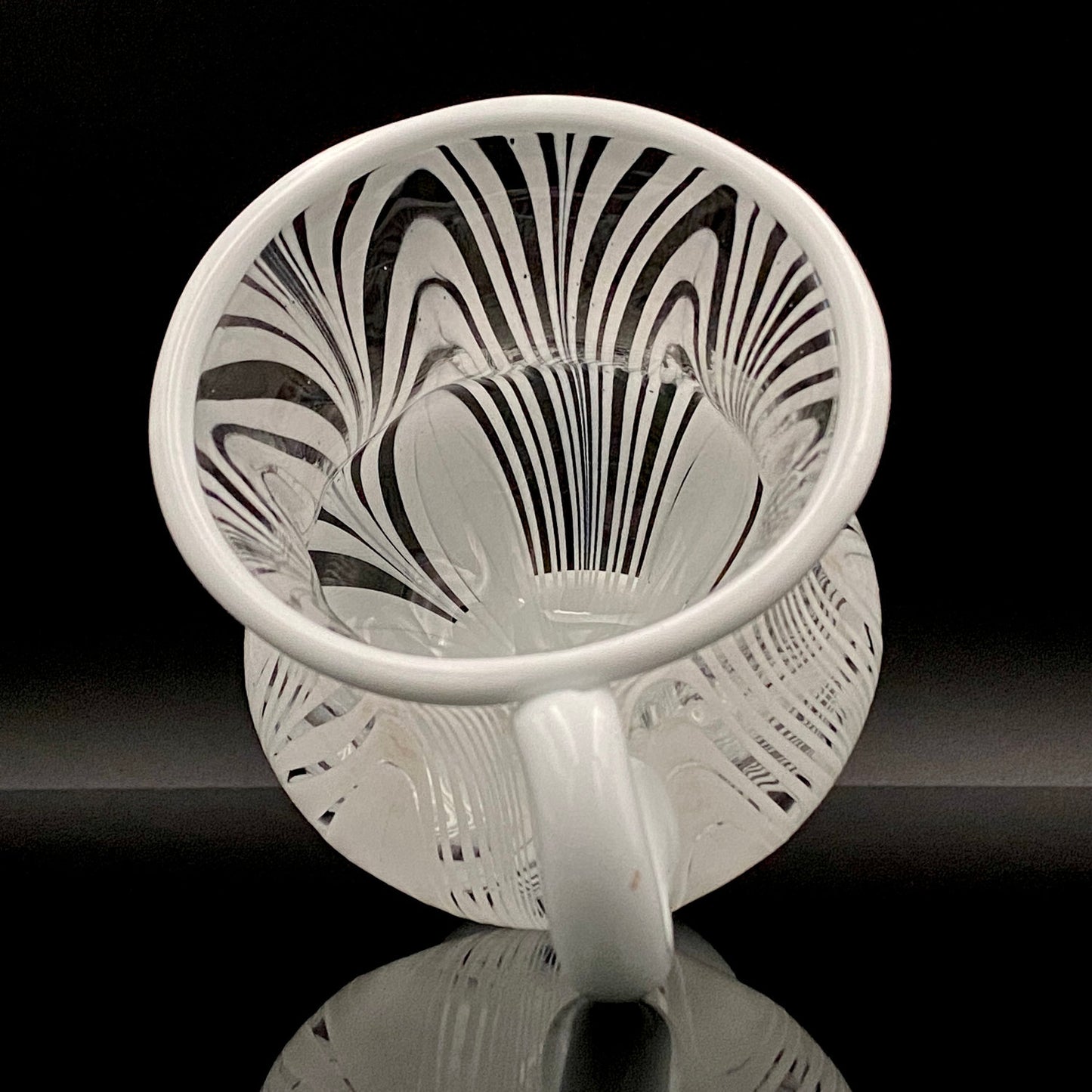 Hisatoshi Iwata, Jobun (Striped) Glass Vessel, Rock Glass / Tasting Glass, Japan Art Academy Award Winning Artist #201