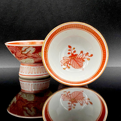 谷 秋渓 作 金彩赤絵細描 雲龍文 酒盃 二客 昭和初期制作 竹内吟秋門下の真髄 下絵なしの極細一筆書き龍模様 ジャパニーズコウゲイの至宝 #203