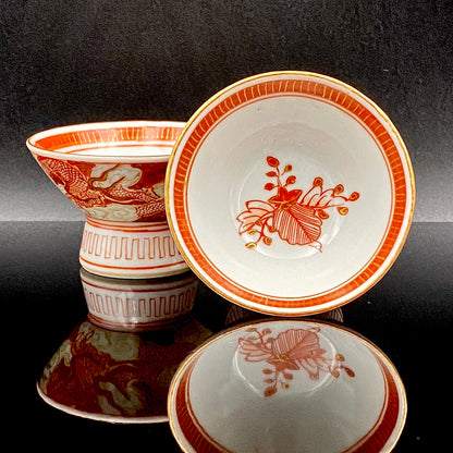 谷 秋渓 作 金彩赤絵細描 雲龍文 酒盃 二客 昭和初期制作 竹内吟秋門下の真髄 下絵なしの極細一筆書き龍模様 ジャパニーズコウゲイの至宝 #203