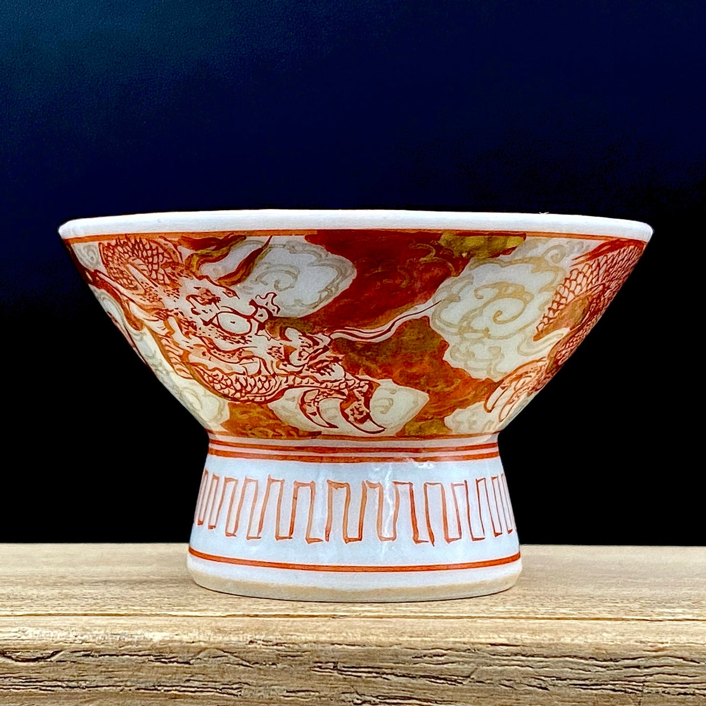 谷 秋渓 作 金彩赤絵細描 雲龍文 酒盃 二客 昭和初期制作 竹内吟秋門下の真髄 下絵なしの極細一筆書き龍模様 ジャパニーズコウゲイの至宝 #203