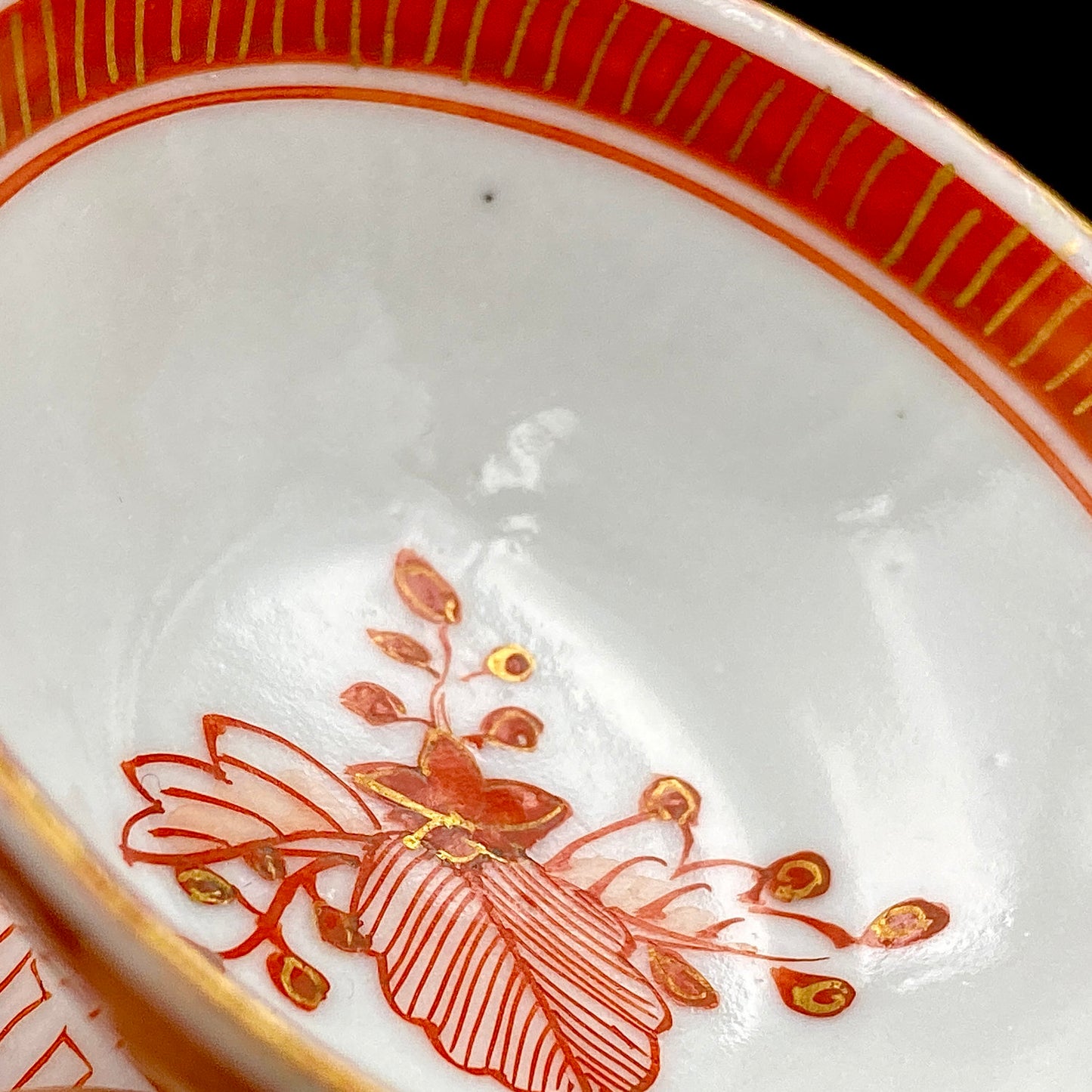 谷 秋渓 作 金彩赤絵細描 雲龍文 酒盃 二客 昭和初期制作 竹内吟秋門下の真髄 下絵なしの極細一筆書き龍模様 ジャパニーズコウゲイの至宝 #203