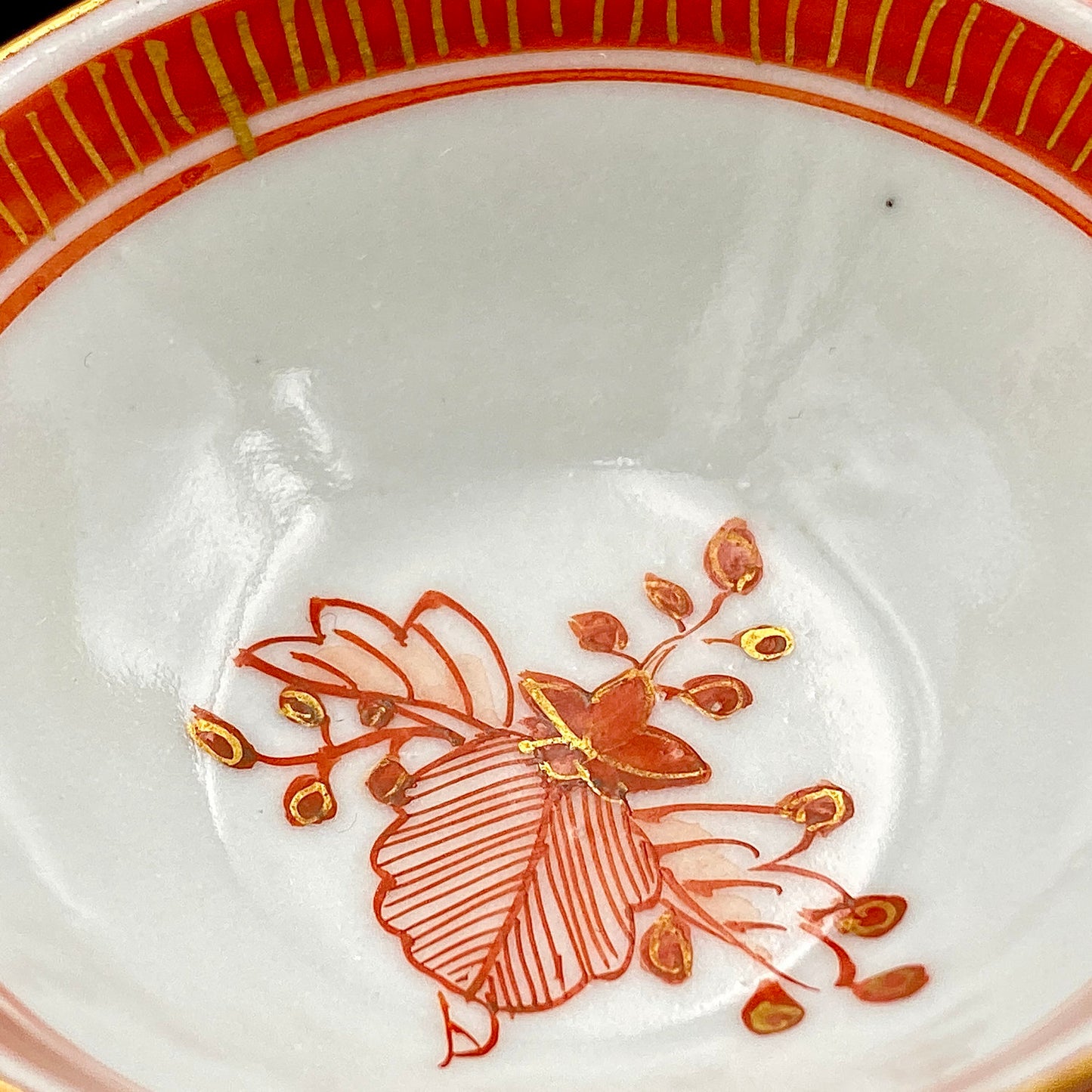 谷 秋渓 作 金彩赤絵細描 雲龍文 酒盃 二客 昭和初期制作 竹内吟秋門下の真髄 下絵なしの極細一筆書き龍模様 ジャパニーズコウゲイの至宝 #203