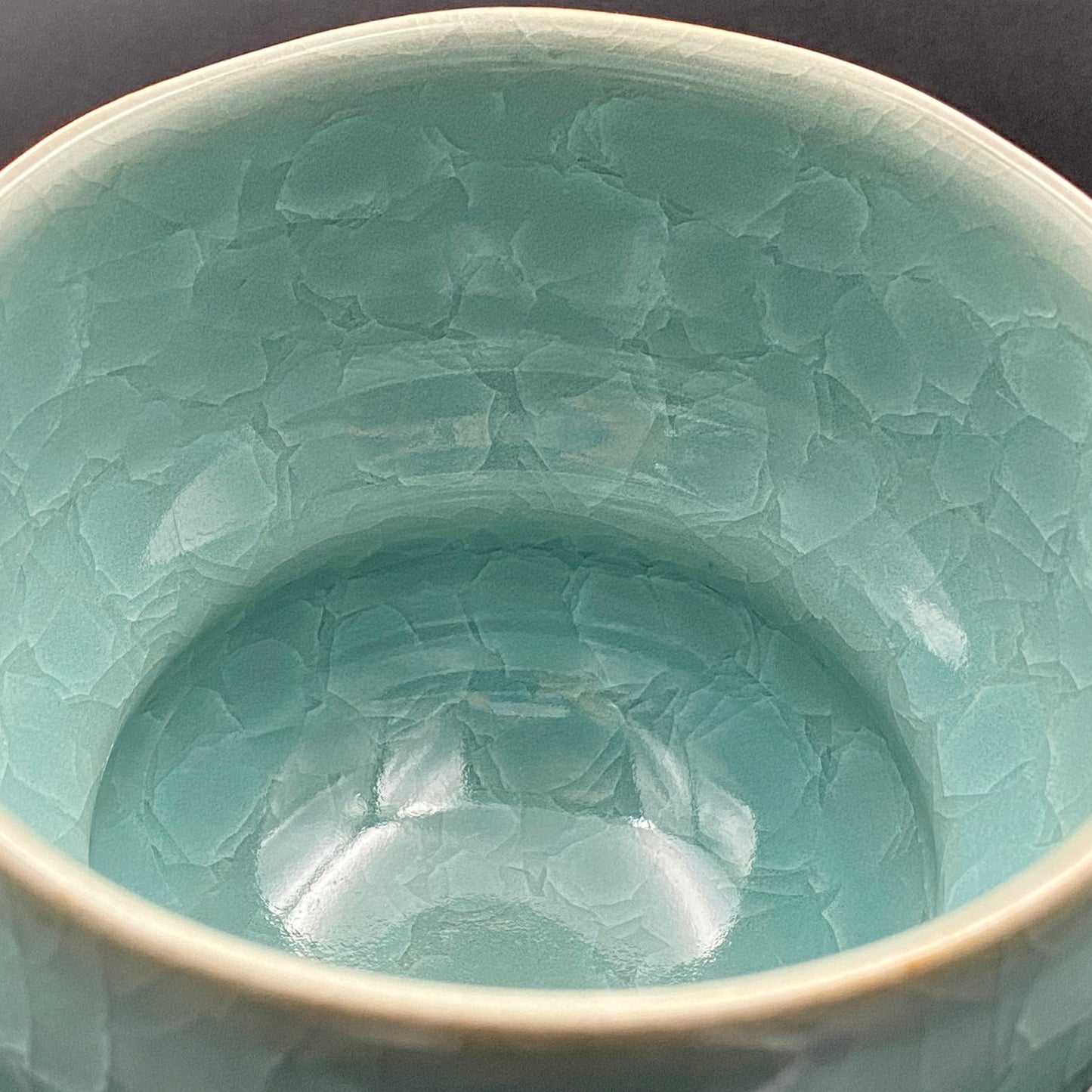 Saga Prefectural Intangible Cultural Property Holder, 19th Generation Choshun Ogasawara – Nabeshima Celadon Carved Pattern Cylindrical Large Ceramic Whiskey Tumbler #206