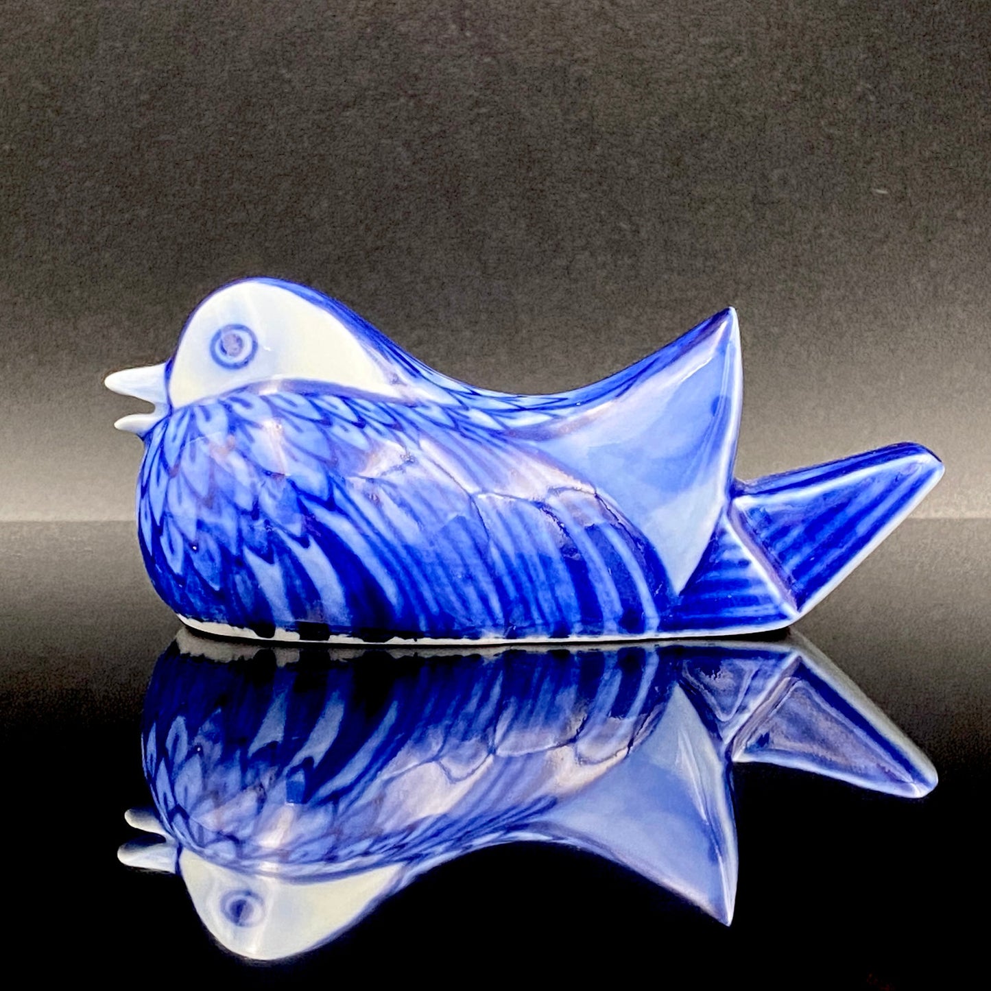 Imperial Household Agency Purveyor, 14th Generation Tsuji Hitachi: Blue and White Fukizumi Phoenix Motif Sculptural Water Dropper / Whisky Dropper #208