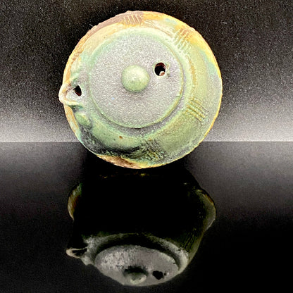 福岡県指定無形文化財保持者 高倉 国光 1986年 作 小石原焼 秘伝緑青釉 飛び鉄彫文 水滴 ウィスキードロッパー #209