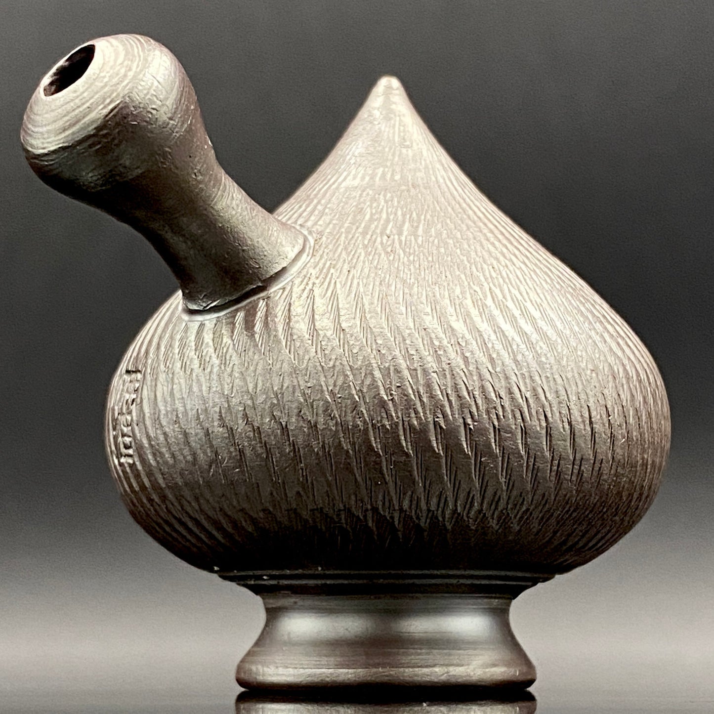 Banko Ware Traditional Craftsman, Mori Iroku IV: Purple Clay Diamond-Cut Geometric Multi-Faceted Water Dropper / Whisky Dropper #210