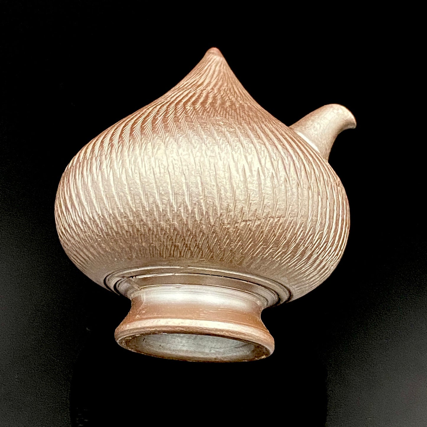 Banko Ware Traditional Craftsman, Mori Iroku IV: Purple Clay Diamond-Cut Geometric Multi-Faceted Water Dropper / Whisky Dropper #210