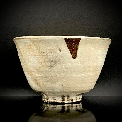 Kyo-yaki Seiwa Kiln, Founded by Certified Traditional Craftsman Hara Seiwa I (原清和): Korai-Style Kohiki Tea Bowl with Hima, Japanese Rocks Glass, with Wooden Box #504