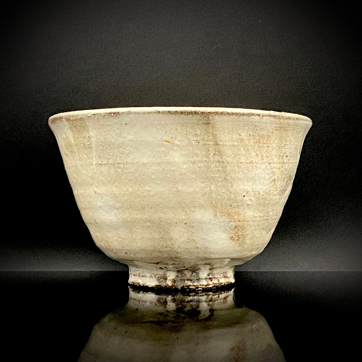 Kyo-yaki Seiwa Kiln, Founded by Certified Traditional Craftsman Hara Seiwa I (原清和): Korai-Style Kohiki Tea Bowl with Hima, Japanese Rocks Glass, with Wooden Box #504