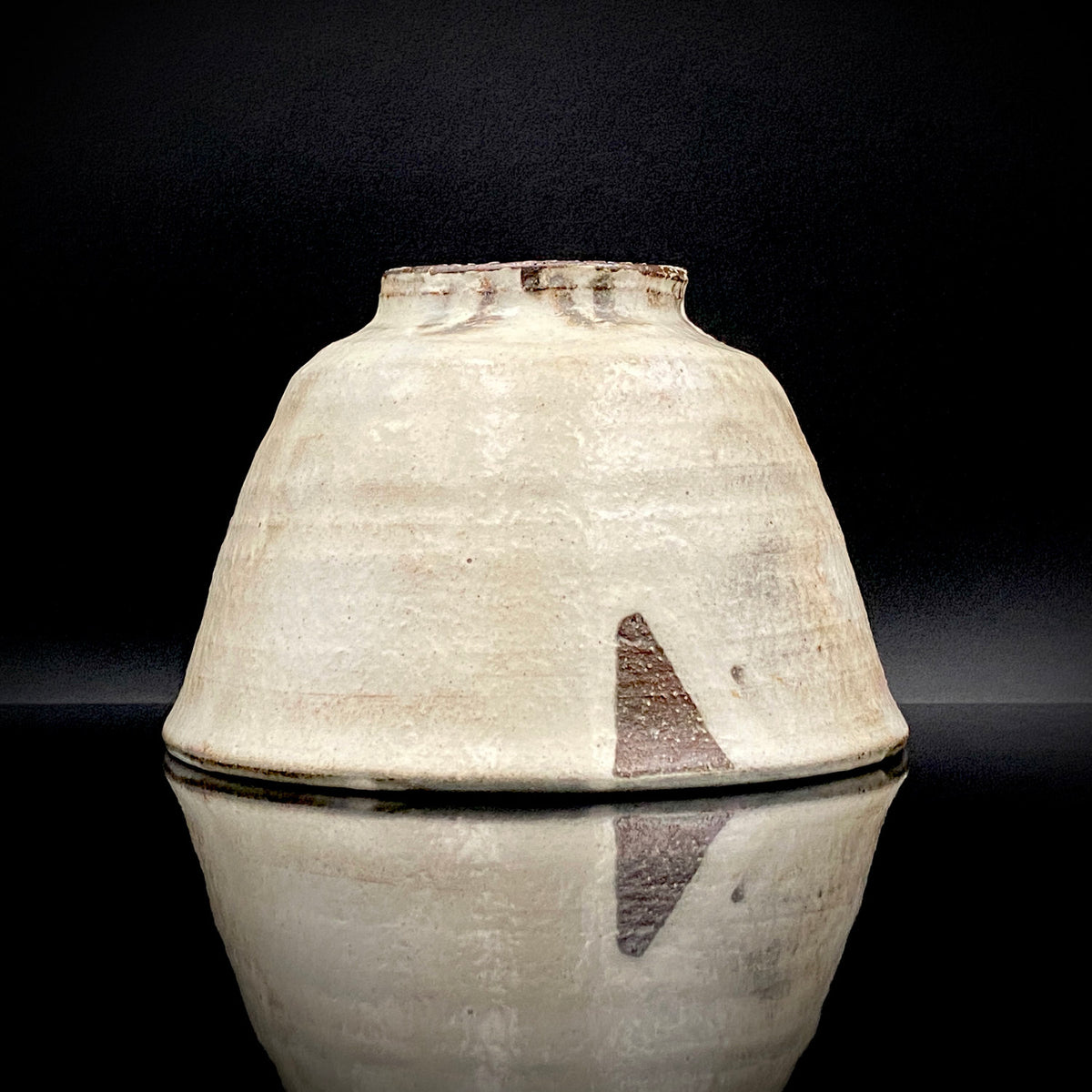 Kyo-yaki Seiwa Kiln, Founded by Certified Traditional Craftsman Hara Seiwa I (原清和): Korai-Style Kohiki Tea Bowl with Hima, Japanese Rocks Glass, with Wooden Box #504