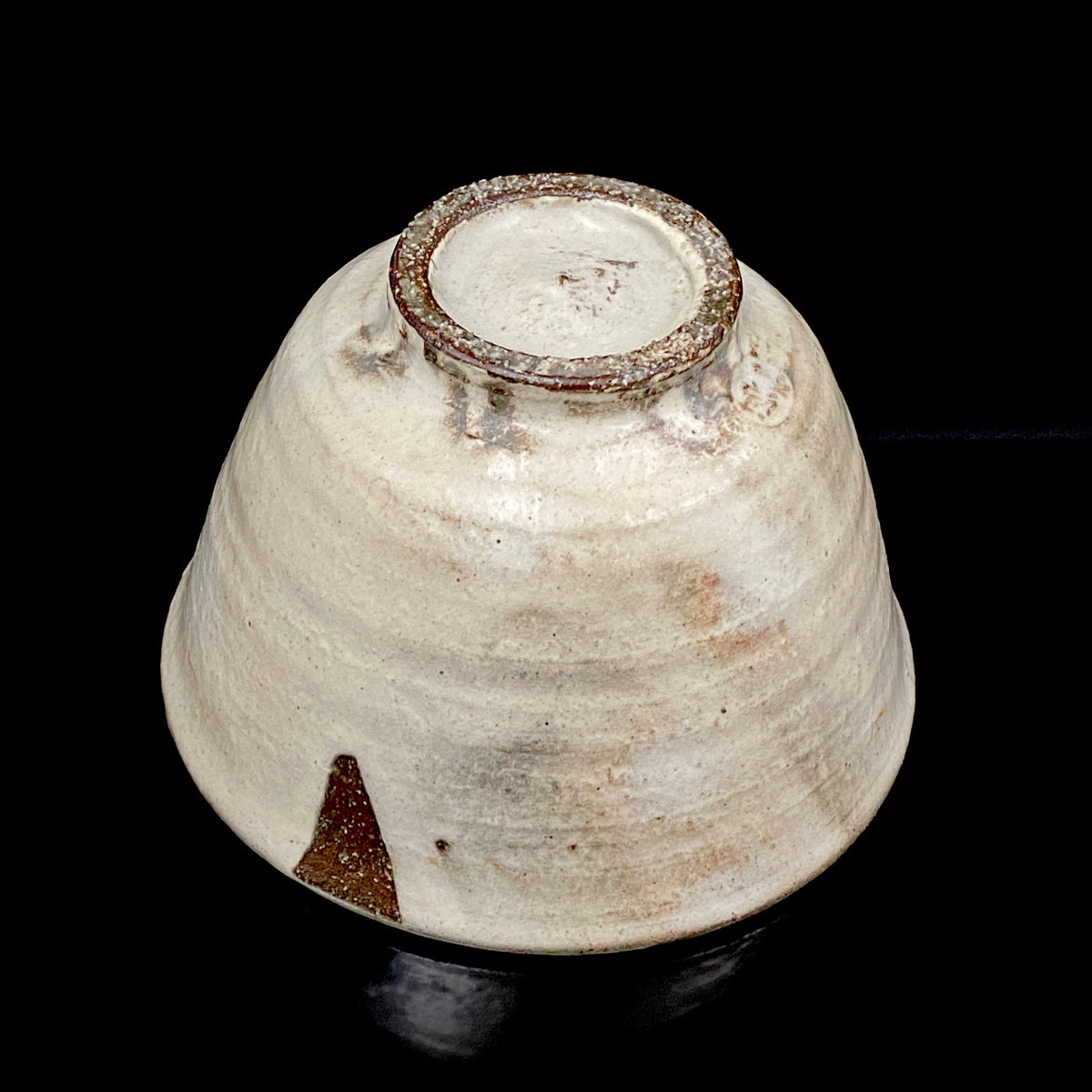 Kyo-yaki Seiwa Kiln, Founded by Certified Traditional Craftsman Hara Seiwa I (原清和): Korai-Style Kohiki Tea Bowl with Hima, Japanese Rocks Glass, with Wooden Box #504