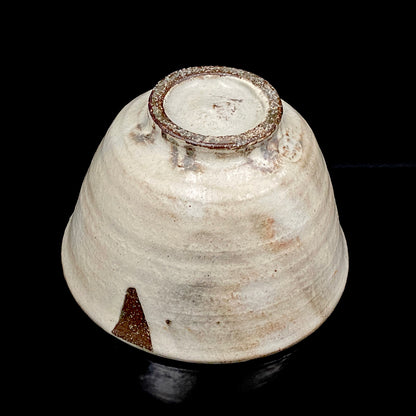Kyo-yaki Seiwa Kiln, Founded by Certified Traditional Craftsman Hara Seiwa I (原清和): Korai-Style Kohiki Tea Bowl with Hima, Japanese Rocks Glass, with Wooden Box #504