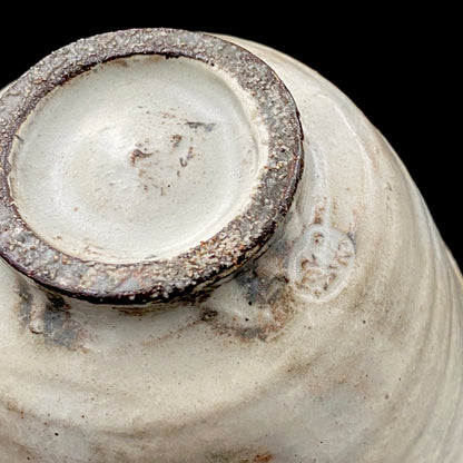 Kyo-yaki Seiwa Kiln, Founded by Certified Traditional Craftsman Hara Seiwa I (原清和): Korai-Style Kohiki Tea Bowl with Hima, Japanese Rocks Glass, with Wooden Box #504