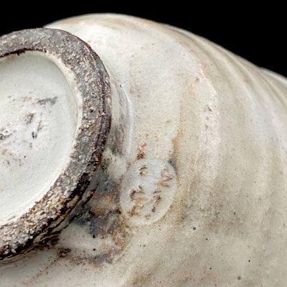 Kyo-yaki Seiwa Kiln, Founded by Certified Traditional Craftsman Hara Seiwa I (原清和): Korai-Style Kohiki Tea Bowl with Hima, Japanese Rocks Glass, with Wooden Box #504