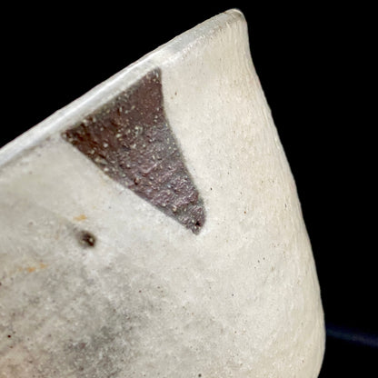 Kyo-yaki Seiwa Kiln, Founded by Certified Traditional Craftsman Hara Seiwa I (原清和): Korai-Style Kohiki Tea Bowl with Hima, Japanese Rocks Glass, with Wooden Box #504
