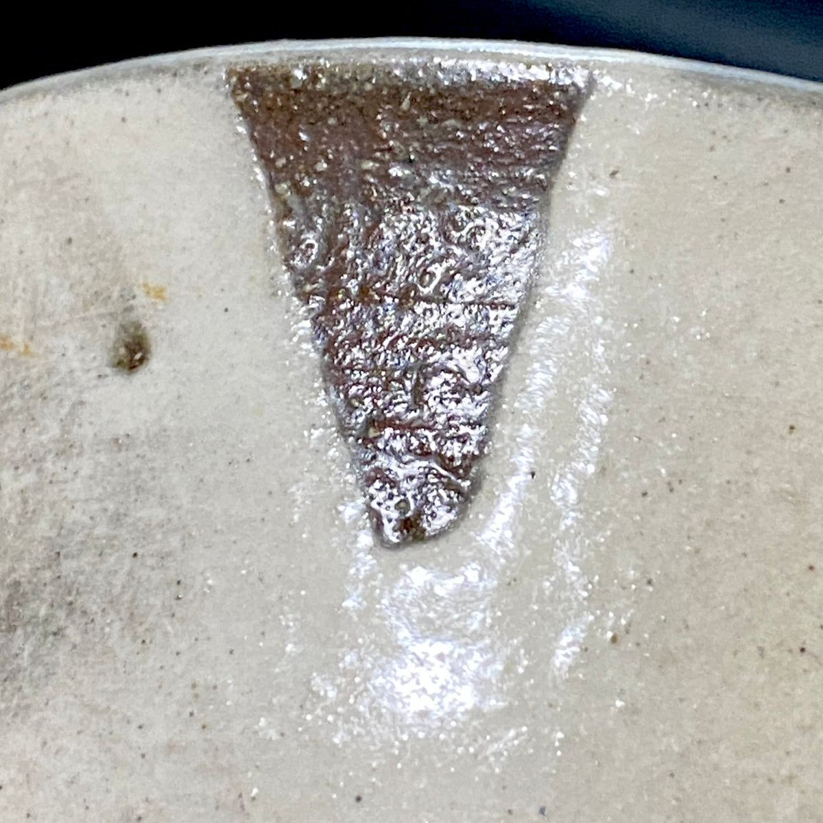 Kyo-yaki Seiwa Kiln, Founded by Certified Traditional Craftsman Hara Seiwa I (原清和): Korai-Style Kohiki Tea Bowl with Hima, Japanese Rocks Glass, with Wooden Box #504