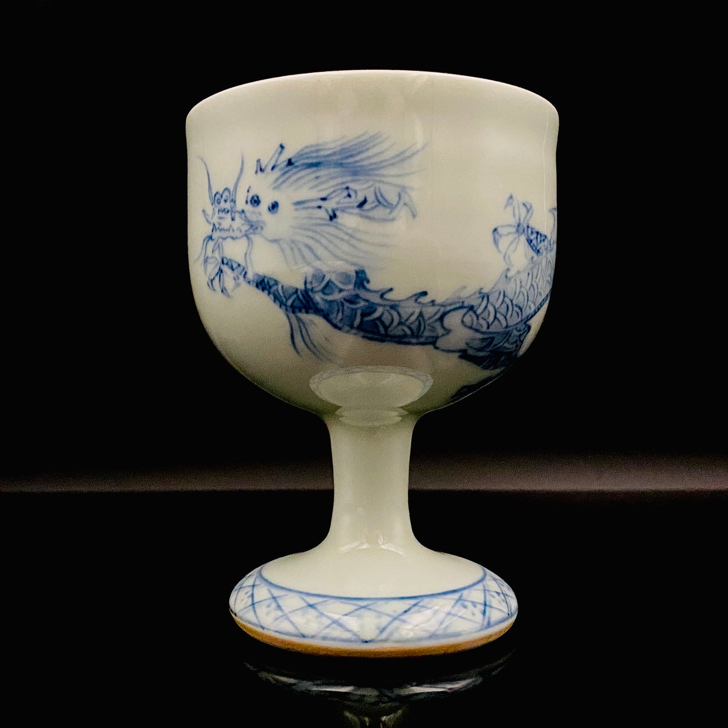 Teruko Nakamura, President of Hokkaido Ceramics Association, Full Member of Japan Kōgei Association - Sometsuke Flying Dragon-motif Bajouhai (High-footed Cup), Fuji Kiln #239