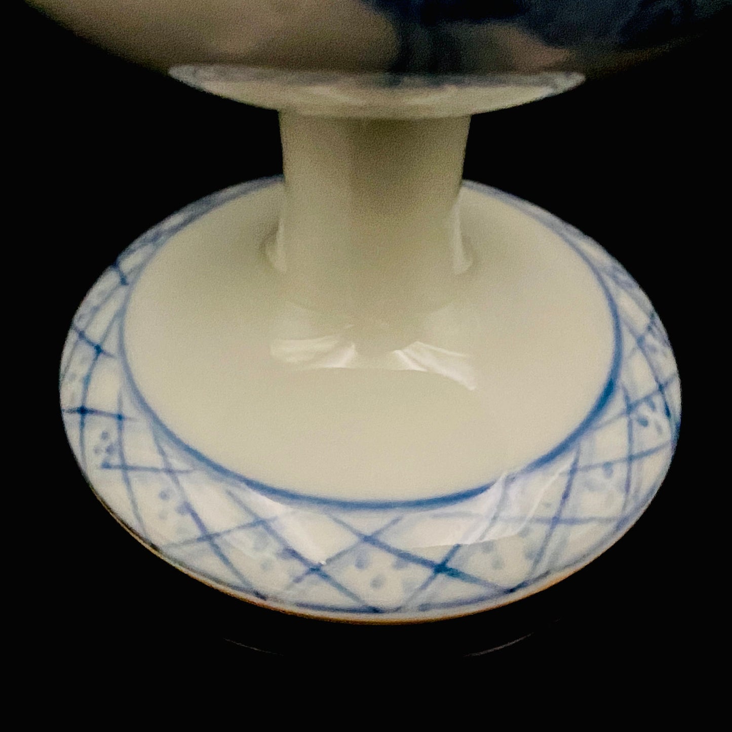 Teruko Nakamura, President of Hokkaido Ceramics Association, Full Member of Japan Kōgei Association - Sometsuke Flying Dragon-motif Bajouhai (High-footed Cup), Fuji Kiln #239