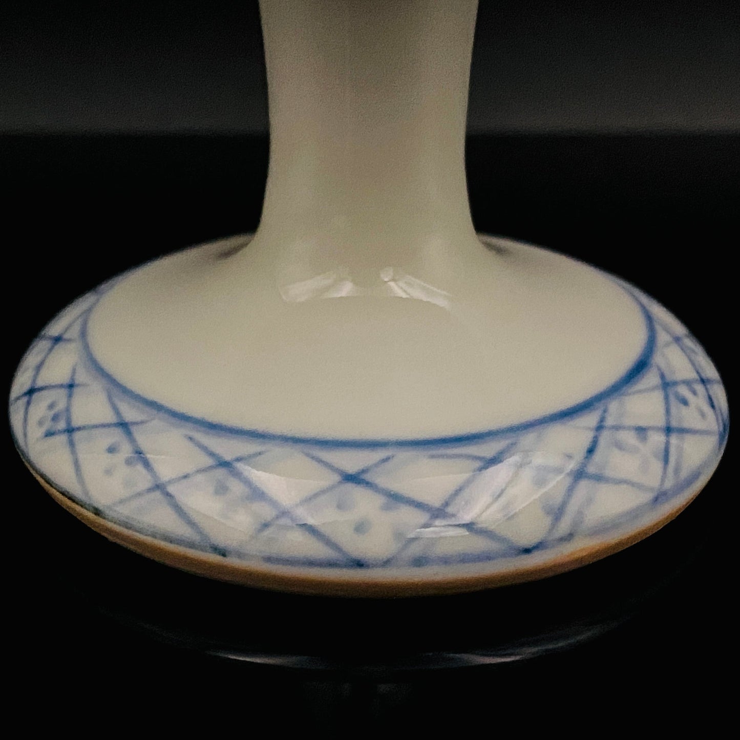 Teruko Nakamura, President of Hokkaido Ceramics Association, Full Member of Japan Kōgei Association - Sometsuke Flying Dragon-motif Bajouhai (High-footed Cup), Fuji Kiln #239