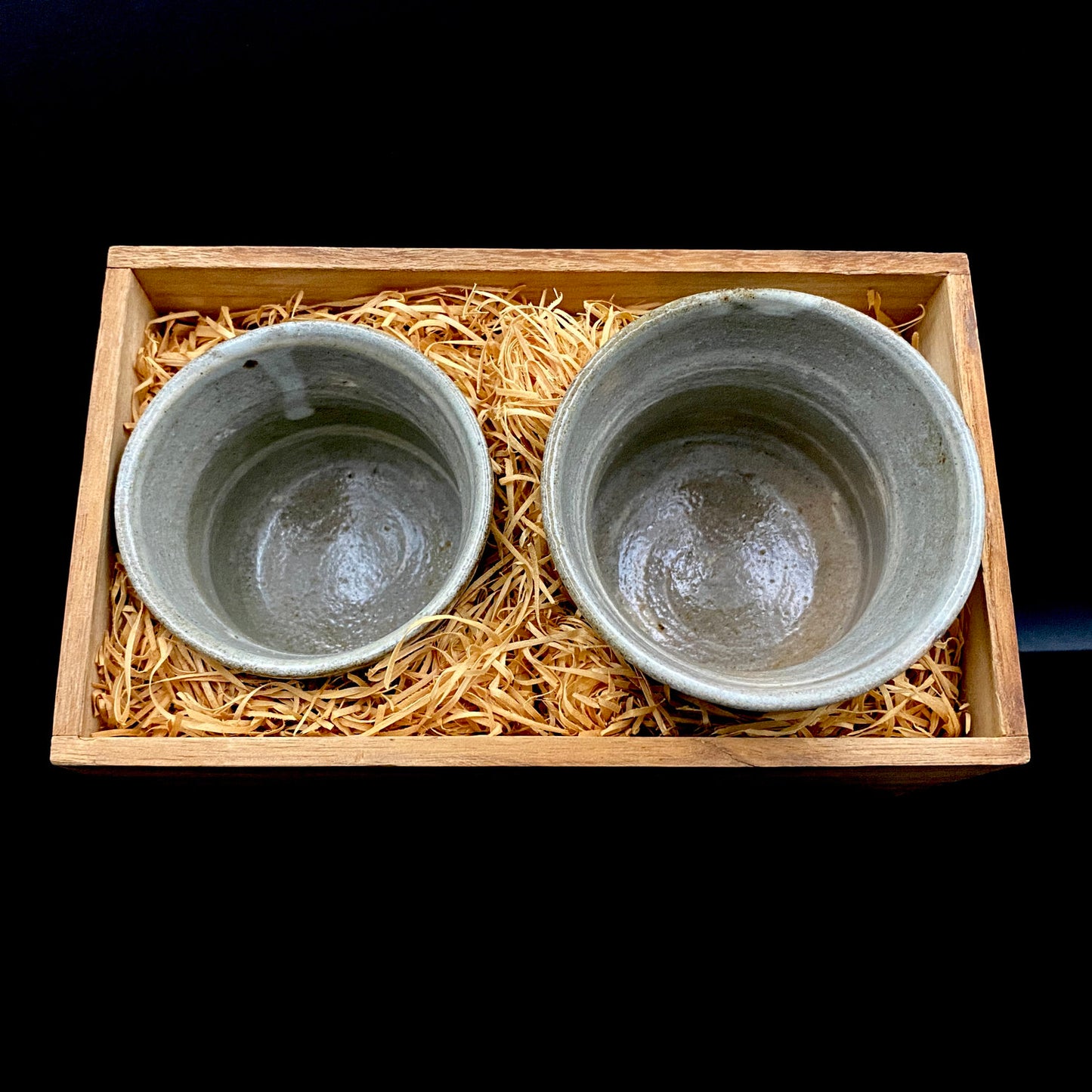 Tatsuzo Shimaoka (Living National Treasure) 1961 15th Anniversary Work "Roar of a New Star" Jomon Inlay Pair of Teacups, Sake Set, Rock Glasses (2-piece set) #253