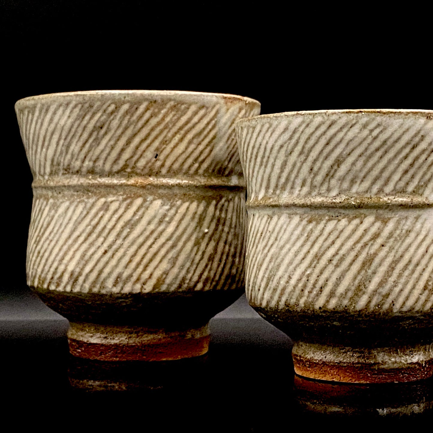 Tatsuzo Shimaoka (Living National Treasure) 1961 15th Anniversary Work "Roar of a New Star" Jomon Inlay Pair of Teacups, Sake Set, Rock Glasses (2-piece set) #253