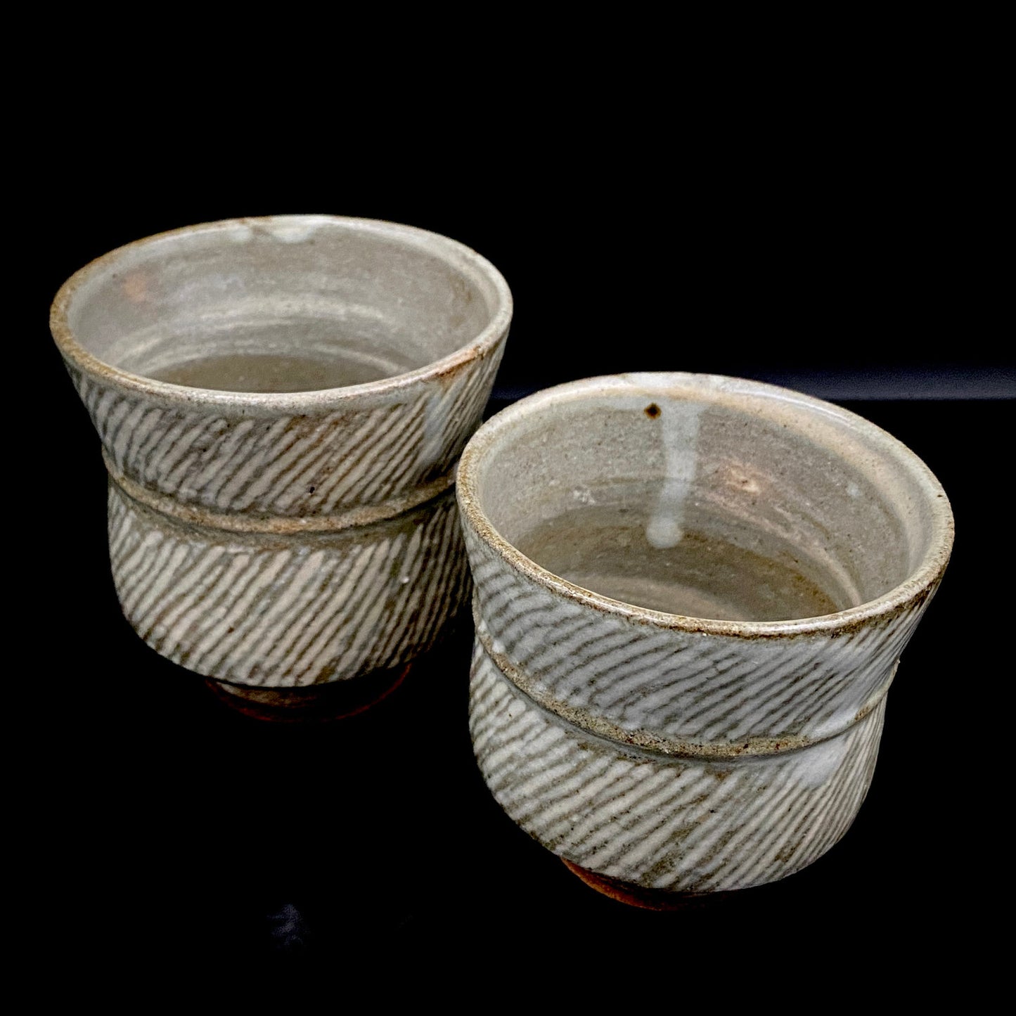 Tatsuzo Shimaoka (Living National Treasure) 1961 15th Anniversary Work "Roar of a New Star" Jomon Inlay Pair of Teacups, Sake Set, Rock Glasses (2-piece set) #253
