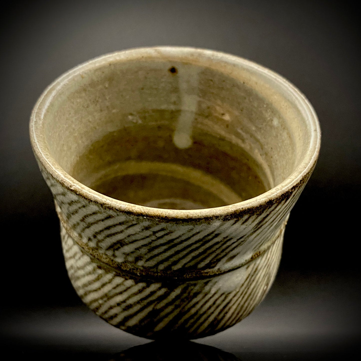 Tatsuzo Shimaoka (Living National Treasure) 1961 15th Anniversary Work "Roar of a New Star" Jomon Inlay Pair of Teacups, Sake Set, Rock Glasses (2-piece set) #253